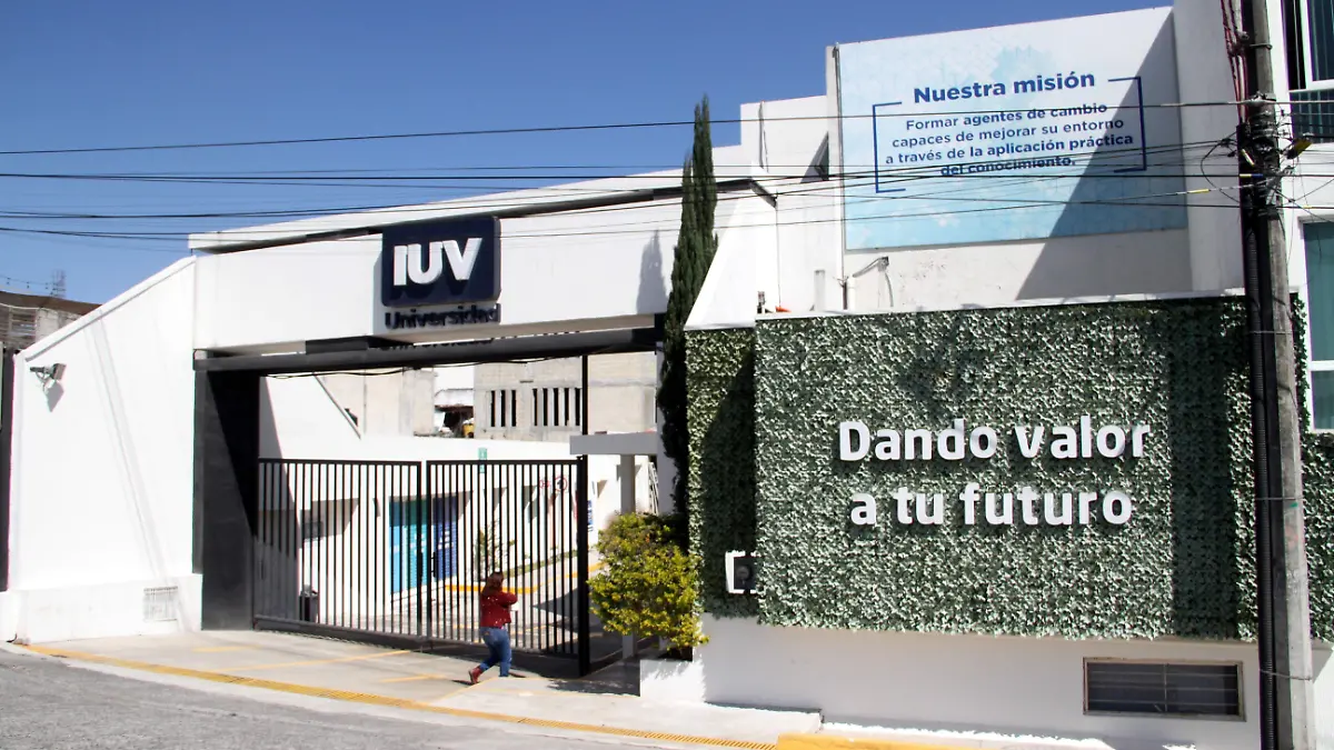 Instituto Universitario IUV (3)